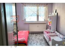 Obrázok pre Prerobený priestranný 3-izbový byt s loggiou v Kežmarku